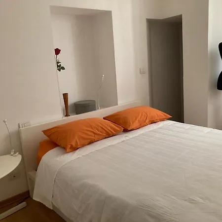 Apartamento 23 *
